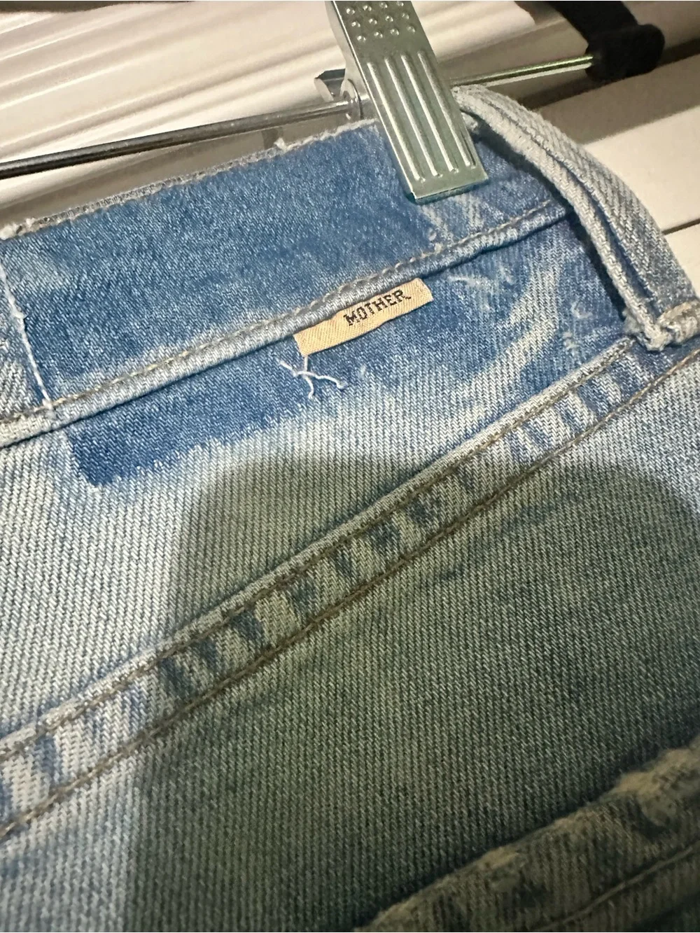 🤍 MOTHER The Tripper Flare Jeans in “I Confess” Wash 🤍 - Picture 6 of 8